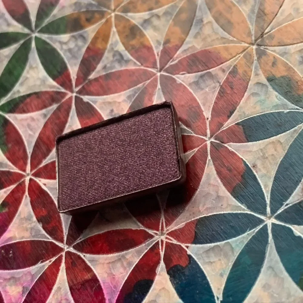 Mary Kay Mineral Eye Shadow- Sweet Plum, purple